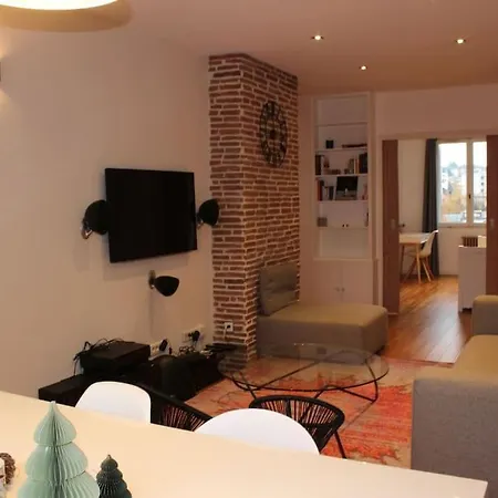 Le Jane : Centre Ville, Garage, Balcon Apartment *